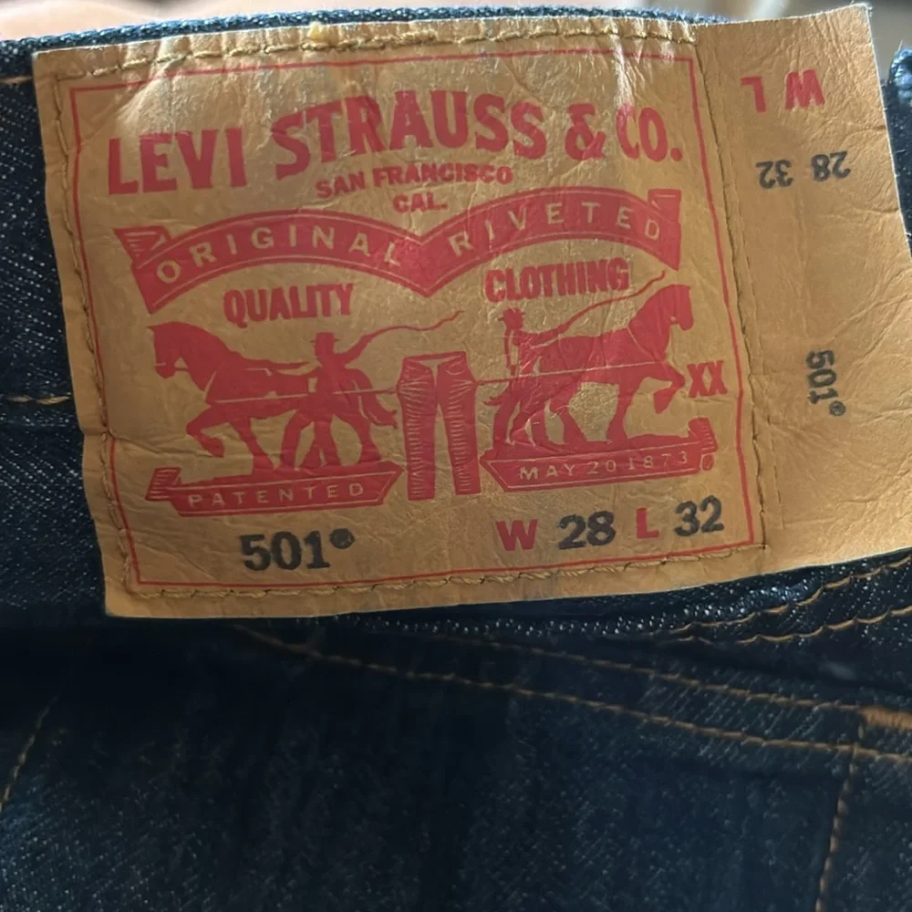 New Levi’s Original 501 dark wash waterless strait leg leather tag button front